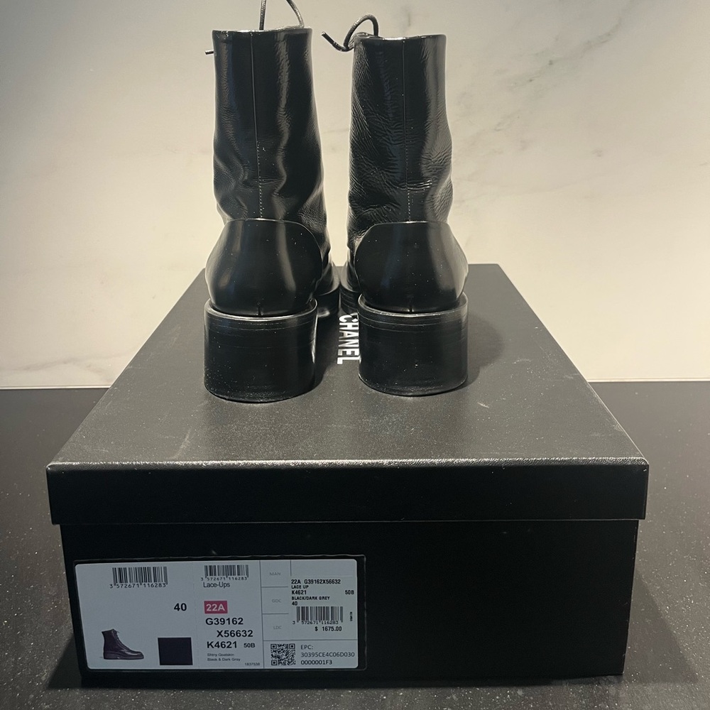 Chanel lace up boots size 40 black and dark grey with box and shoe bags - Picture 12 of 14